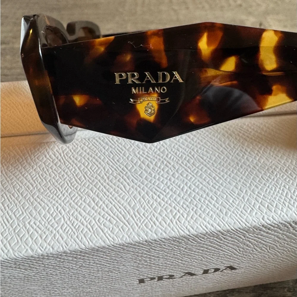 Prada Tortoise/Dark Brown Sunglasses, NEW